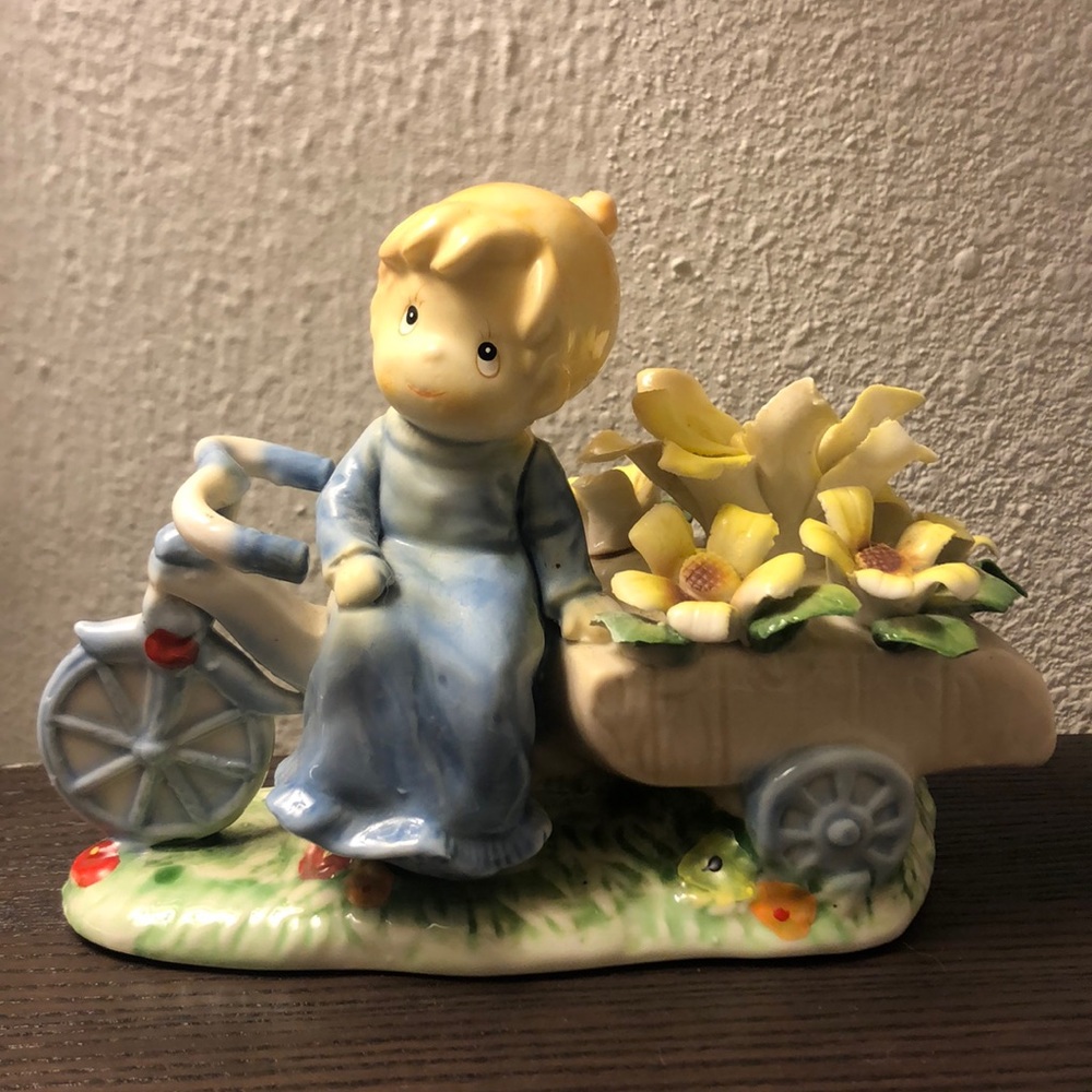 Precious Moments glass figurine